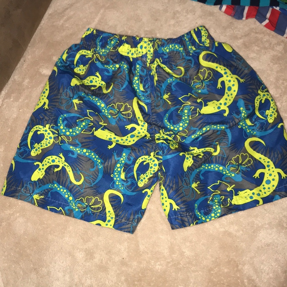 Jump N Splash 3T lizard 🦎 print swim trunks 💕 - Picture 3 of 4